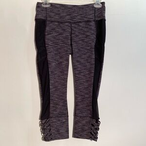 Athleta - Mind over Mat cropped leggings. Size S
